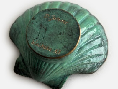 Daniel Johner Scollop Shell back